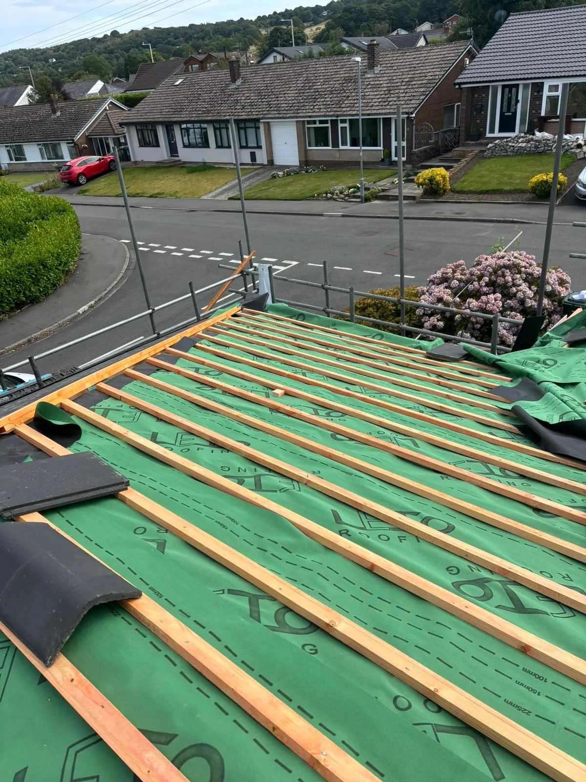 Reroof membrane and battens